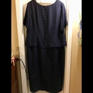 Jessica Howard woman size 22 navy dress.